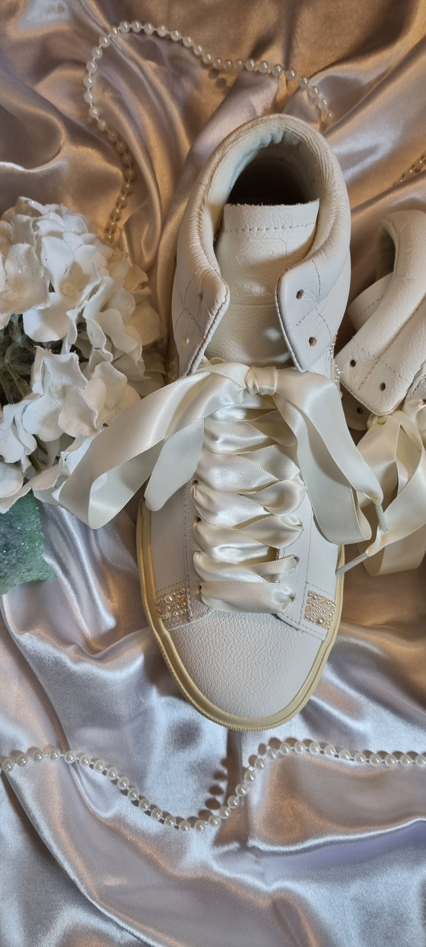 Veja Ivory Kiss