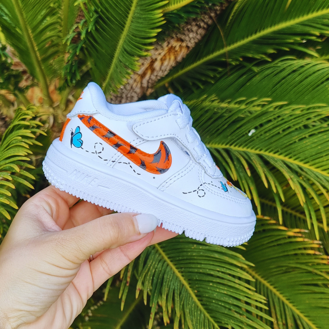 Winnie & Whiskers Nike Air Force 1