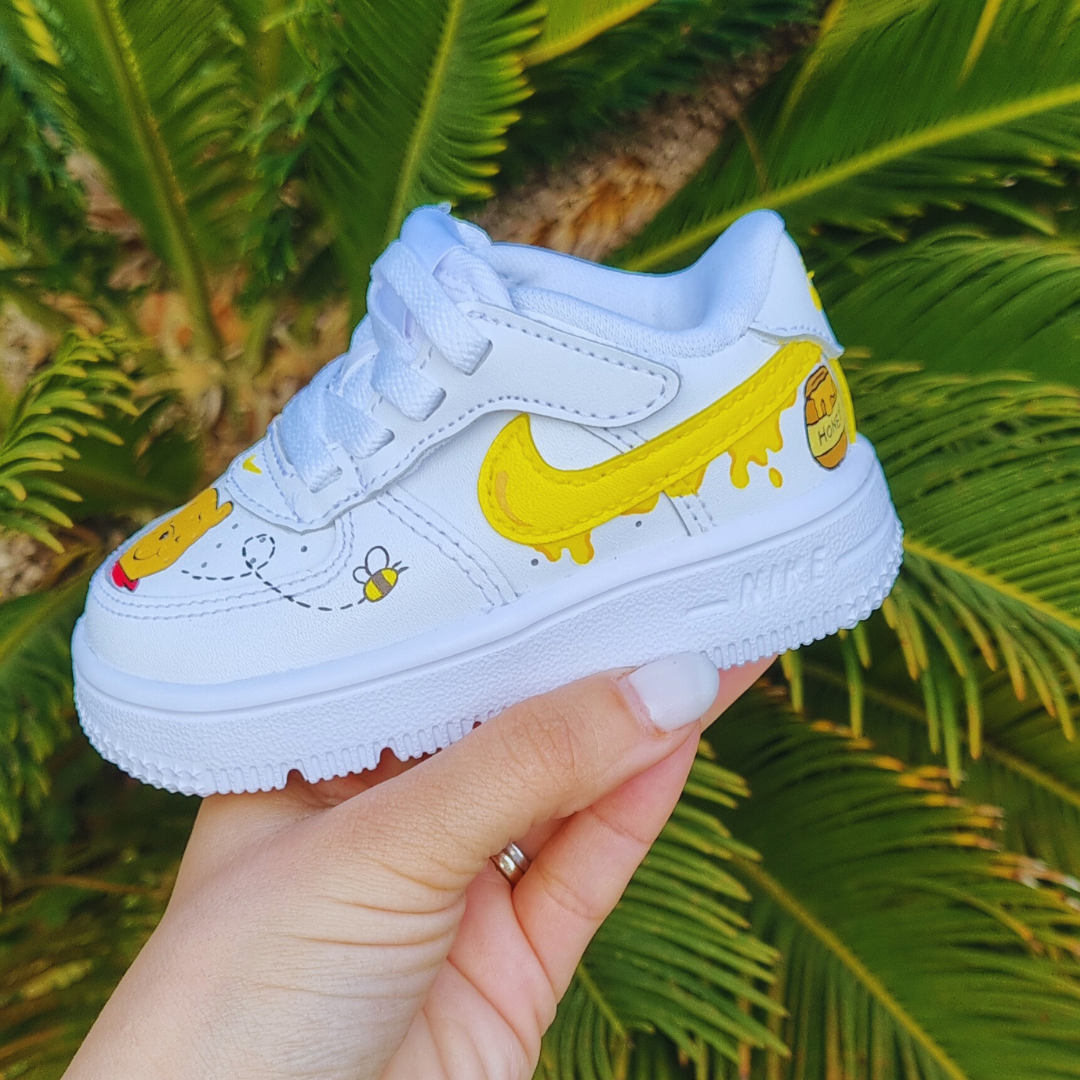 Winnie & Whiskers Nike Air Force 1