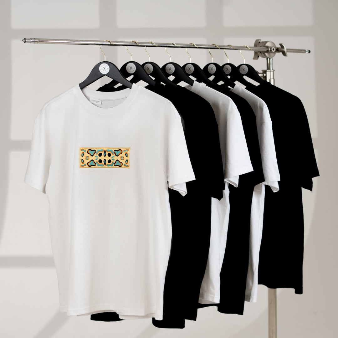 Buggaboo Picasso Embroidered Tee