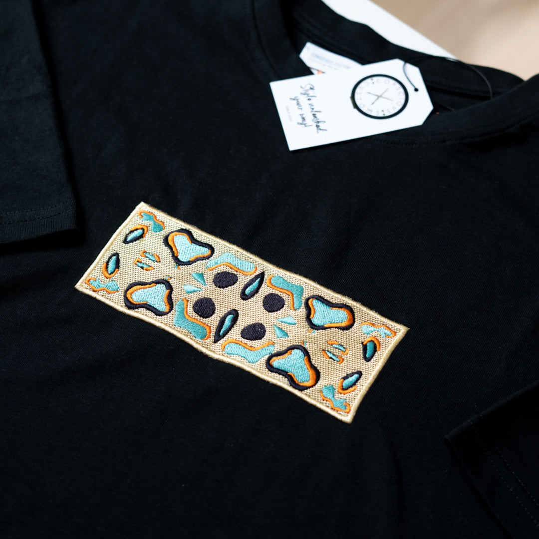 Buggaboo Picasso Embroidered Tee
